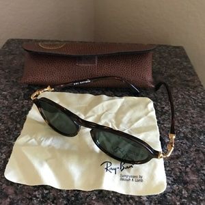 Ray-Ban Accessories - Ladies Vintage Ray bans Ray-Ban Accessories - Ladies Vintage Ray bans